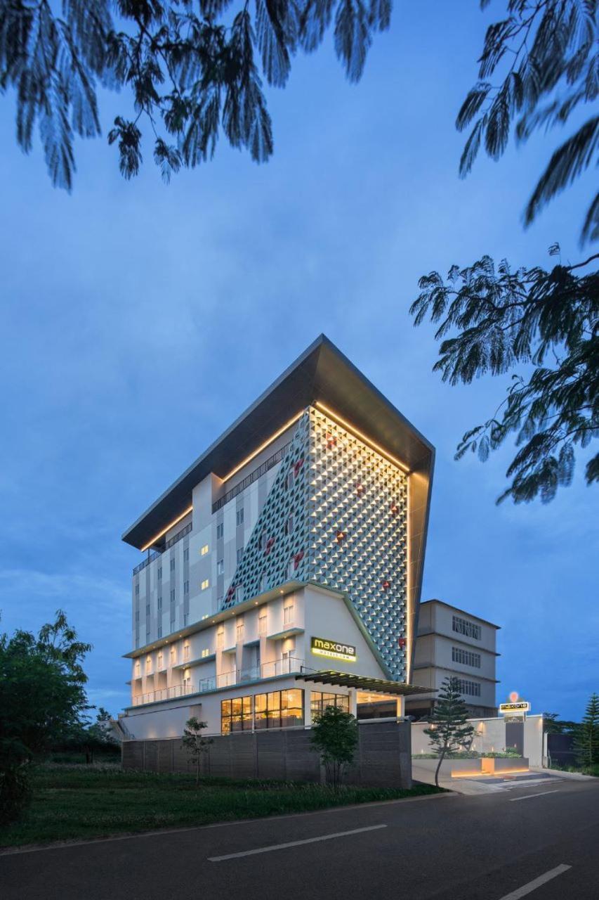 Maxonehotels At Kota Harapan Indah-Μπεκάσι Εξωτερικό φωτογραφία