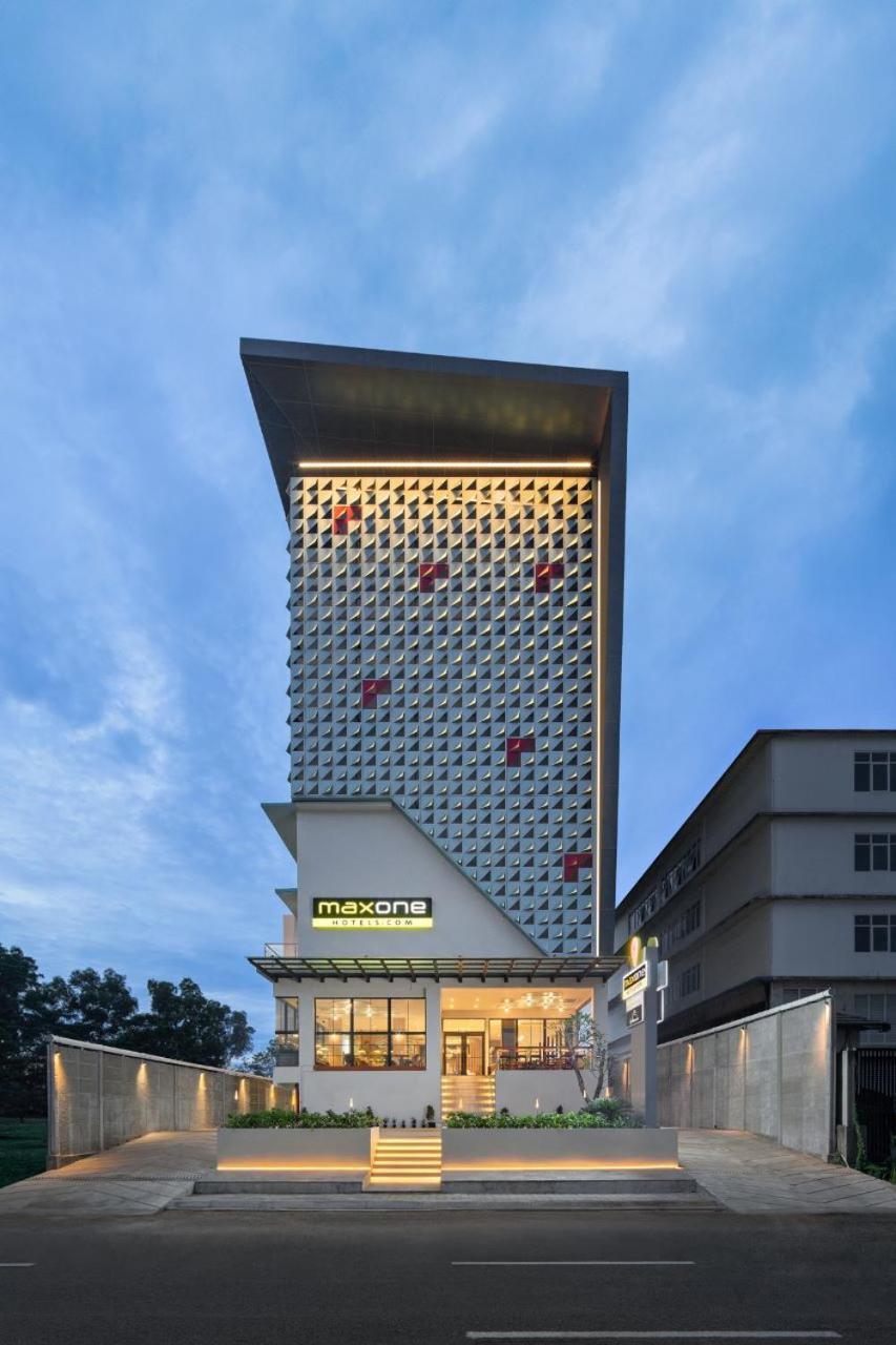 Maxonehotels At Kota Harapan Indah-Μπεκάσι Εξωτερικό φωτογραφία